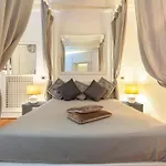 Navona Historic Luxury Deluxe
